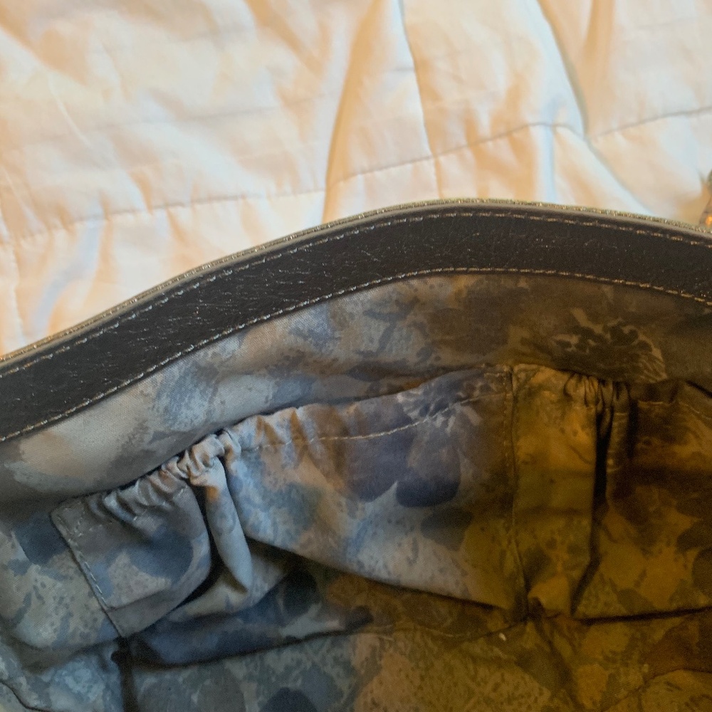 Elliott Lucca Bronze Leather Should Handbag - Picture 9 of 10